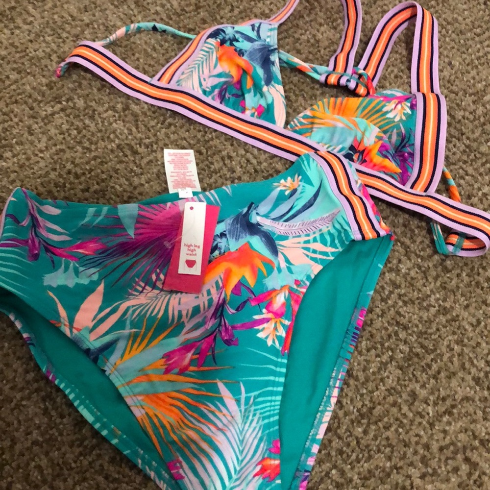 2 piece high waist bikini *BOTTOMS NEVER WORN*